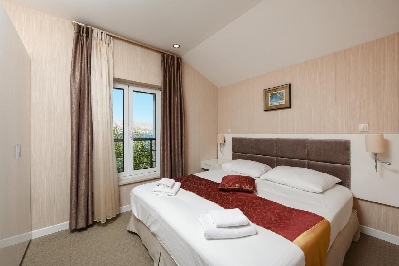 Family Hotel Zane Pag Town Eksteriør bilde