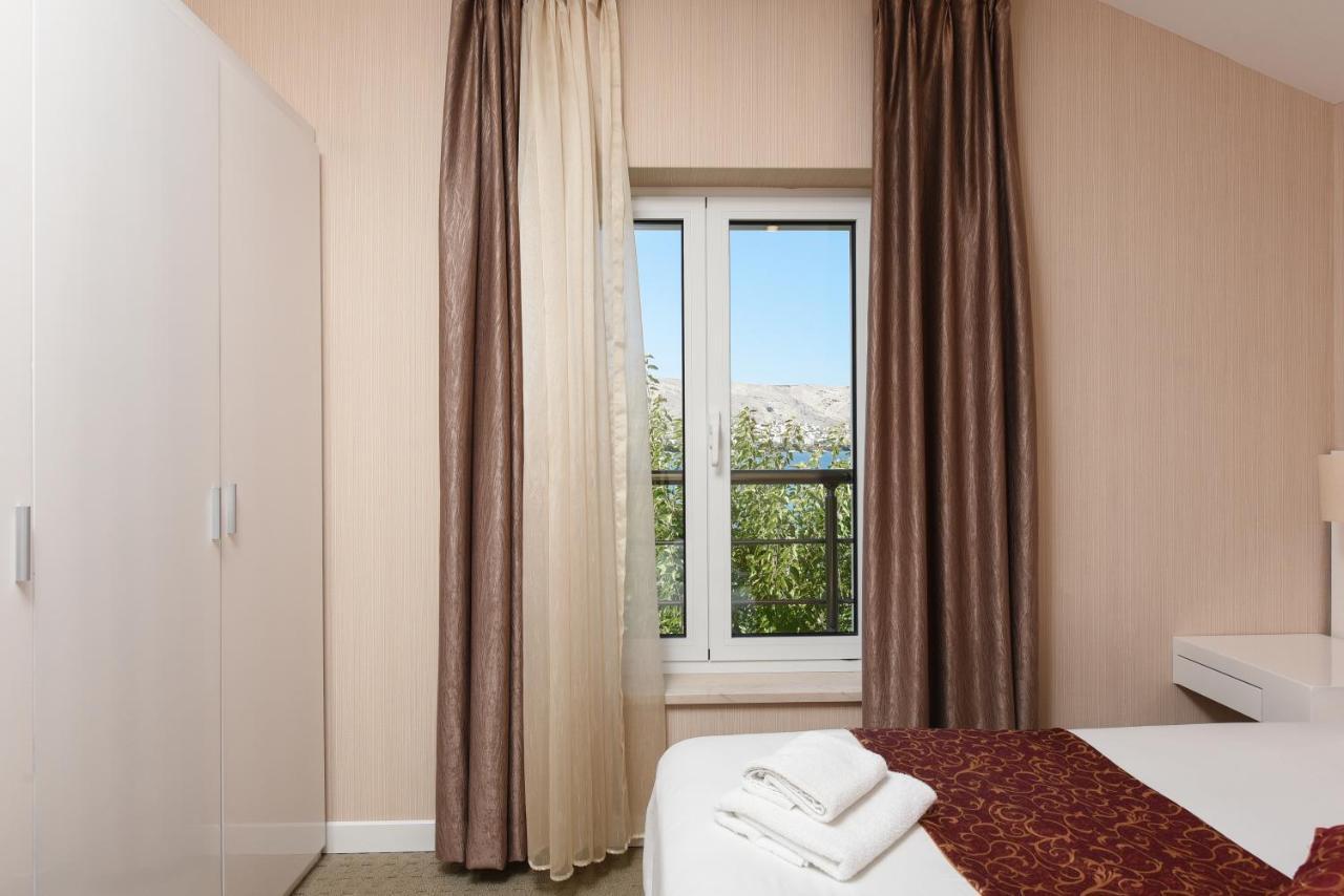 Family Hotel Zane Pag Town Eksteriør bilde