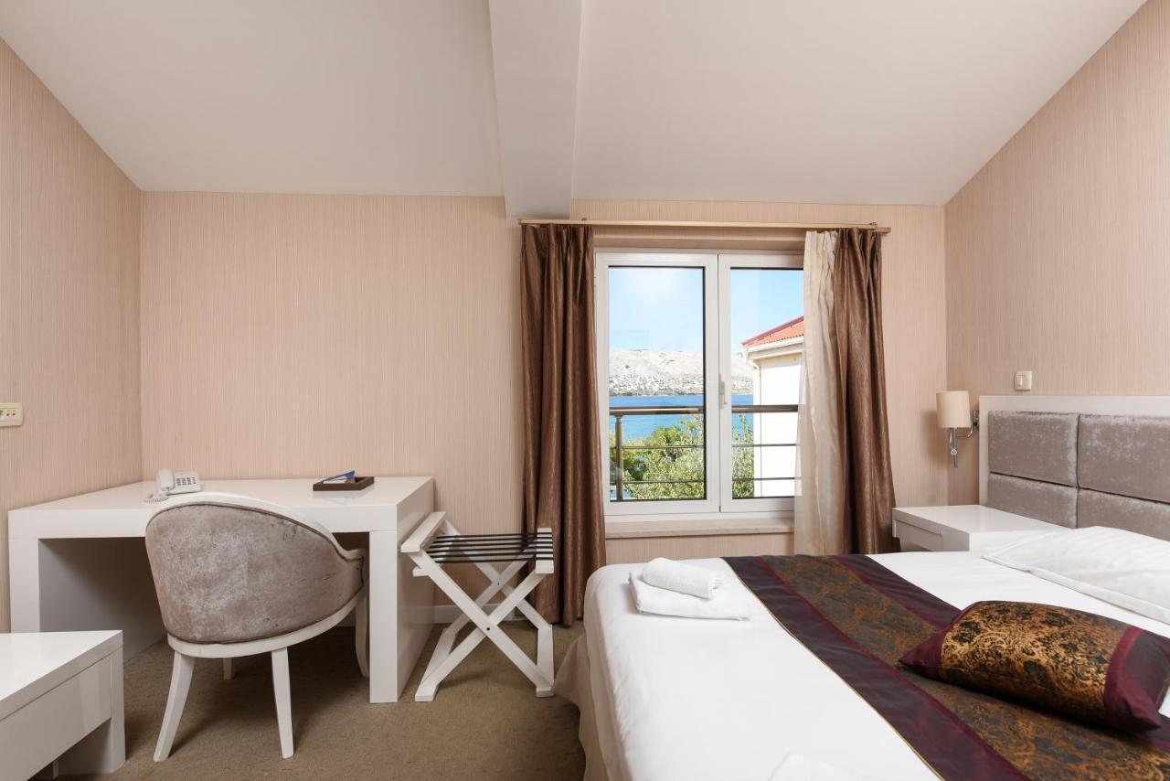 Family Hotel Zane Pag Town Eksteriør bilde