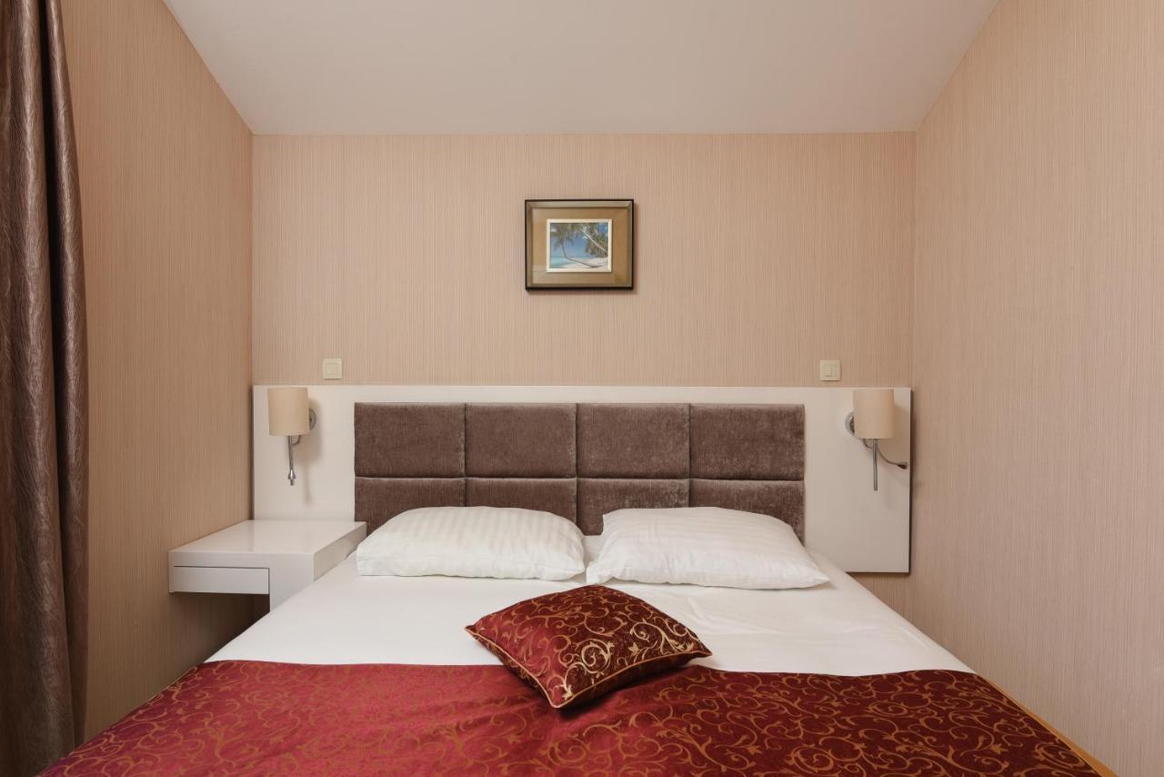 Family Hotel Zane Pag Town Eksteriør bilde