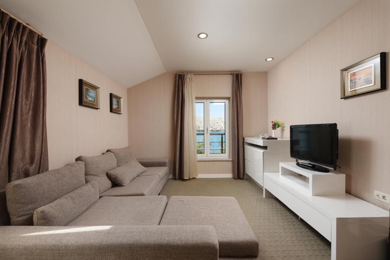 Family Hotel Zane Pag Town Eksteriør bilde