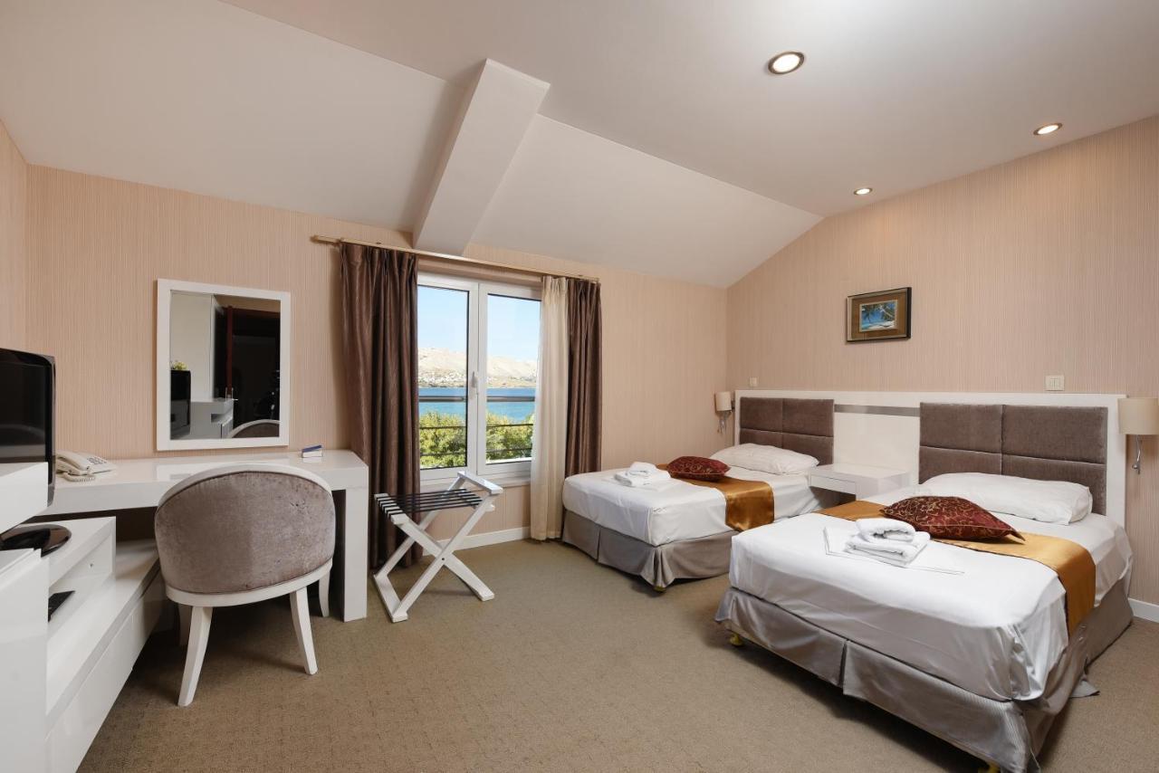 Family Hotel Zane Pag Town Eksteriør bilde