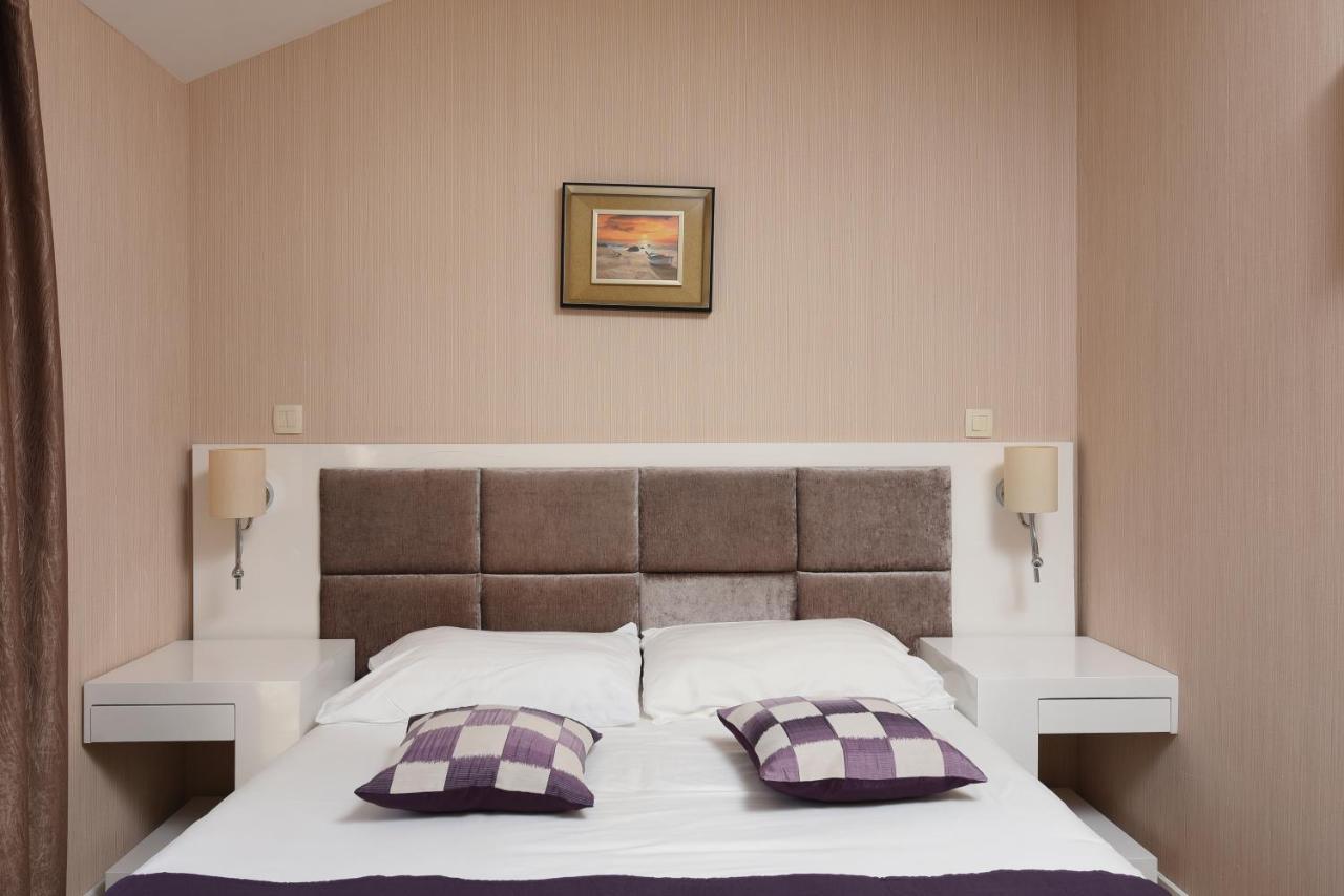 Family Hotel Zane Pag Town Eksteriør bilde