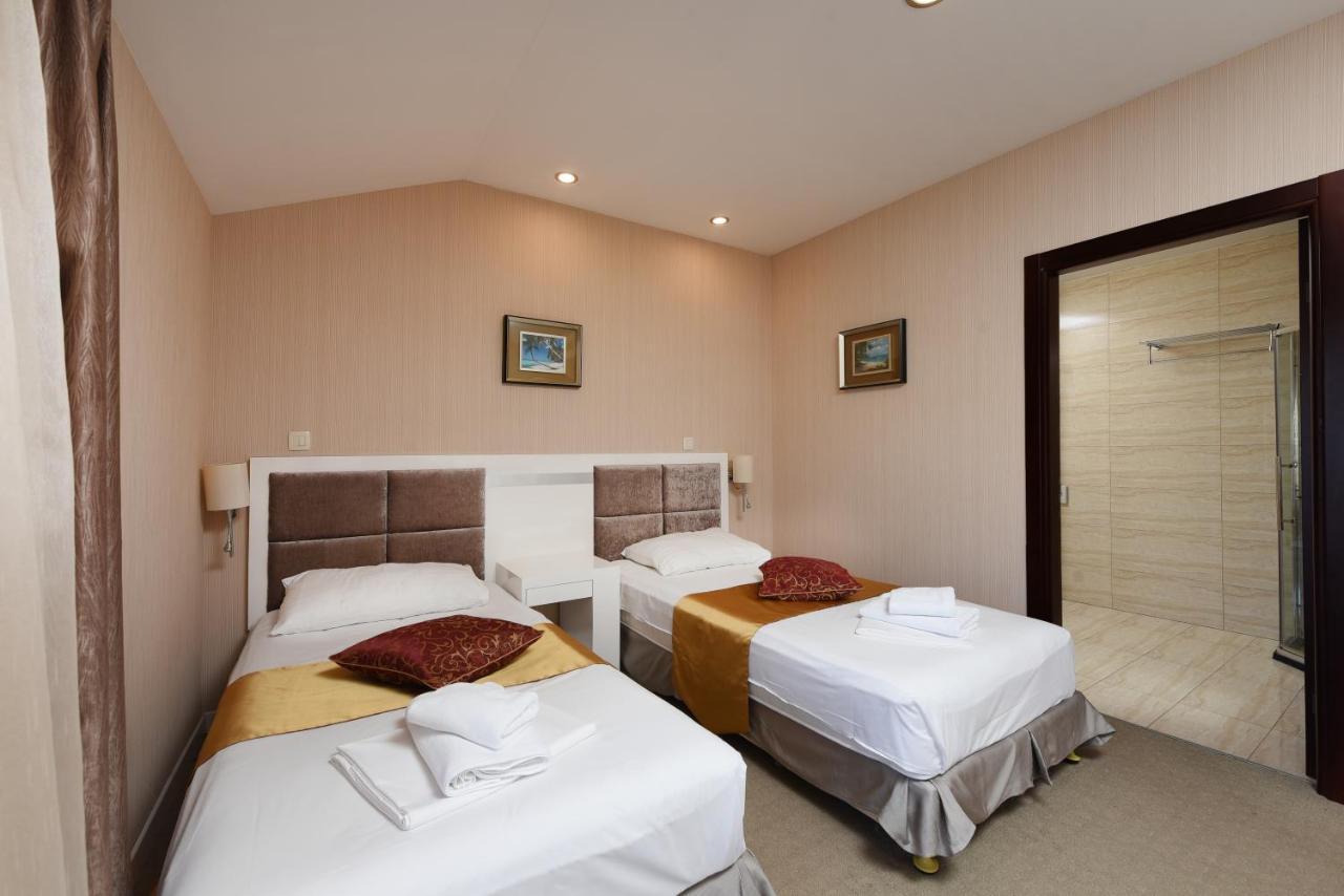 Family Hotel Zane Pag Town Eksteriør bilde